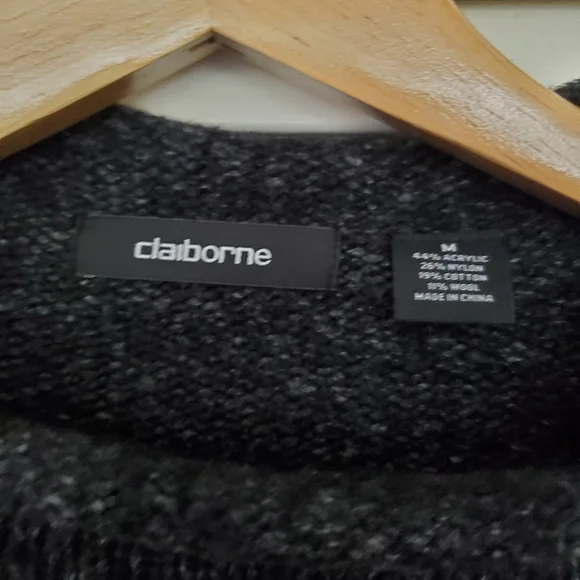 Claiborne pull over sweater - Picture 3 of 3